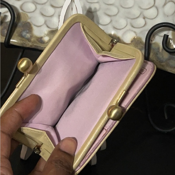 COACH KissLock wallet - Picture 5 of 5